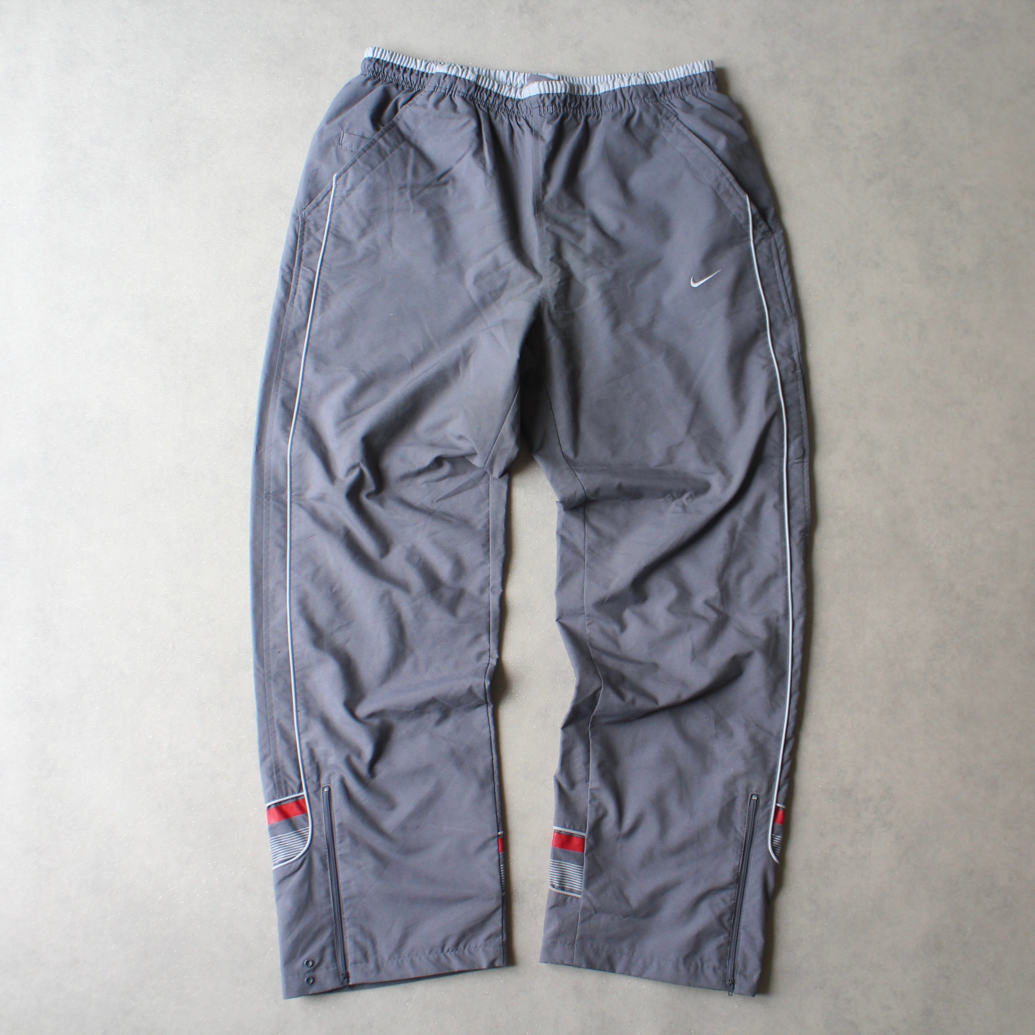 RARE 2000s Trackpants Grey-Kikonat
