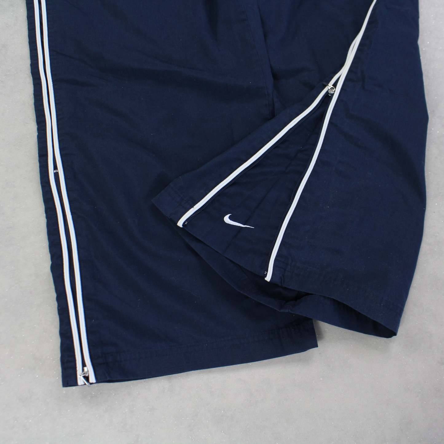 SUPER RARE 2000s Baggy Trackpants Navy-Kikonat