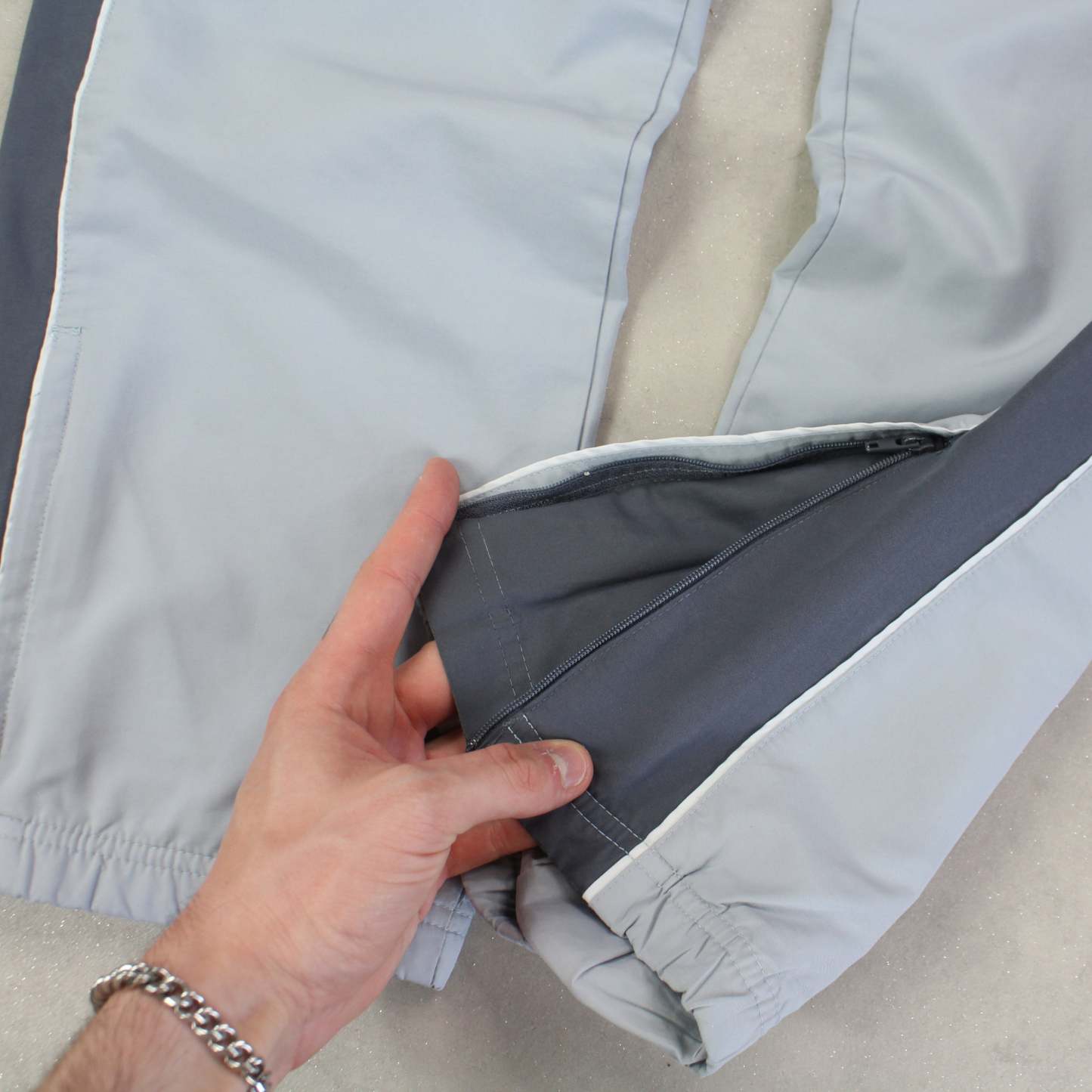 RARE 2000s Trackpants Grey-Kikonat