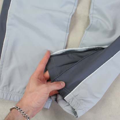 RARE 2000s Trackpants Grey-Kikonat