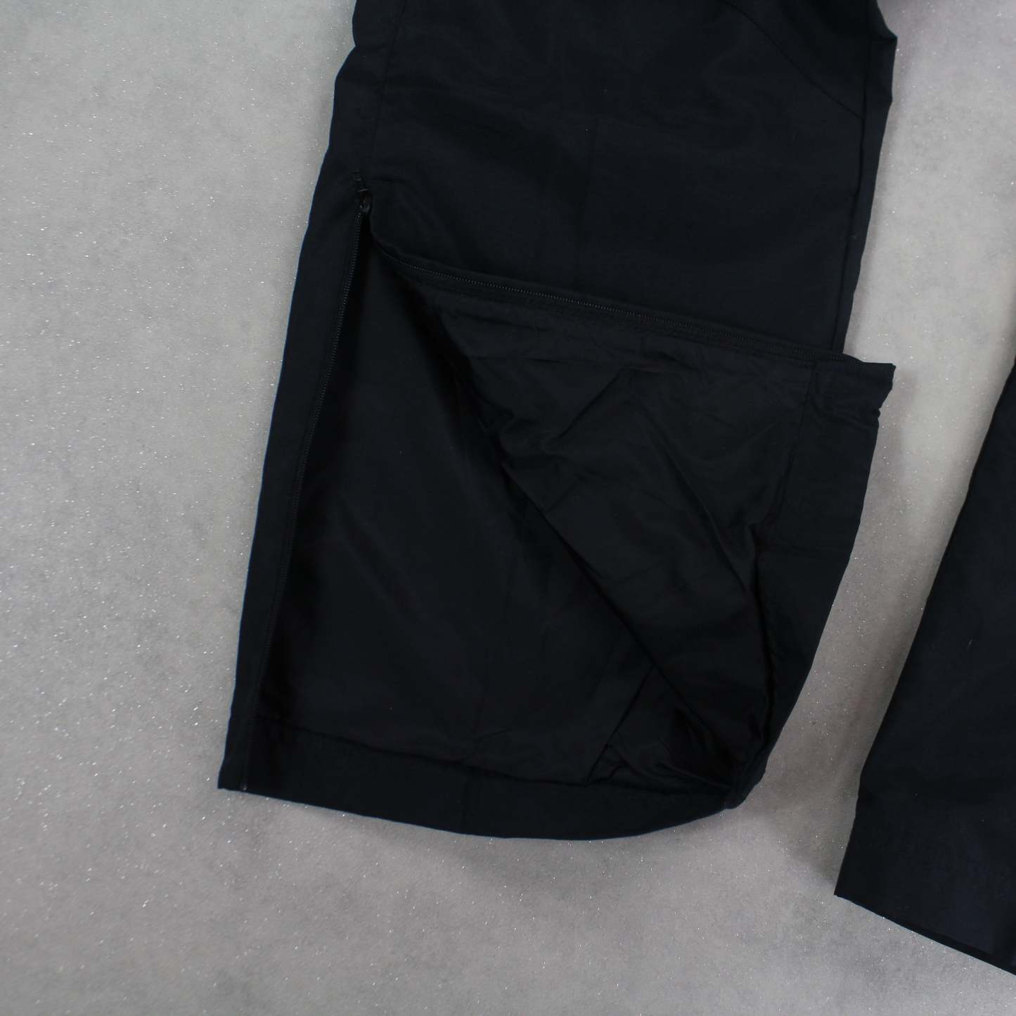 RARE 2000s Trackpants Black-Kikonat