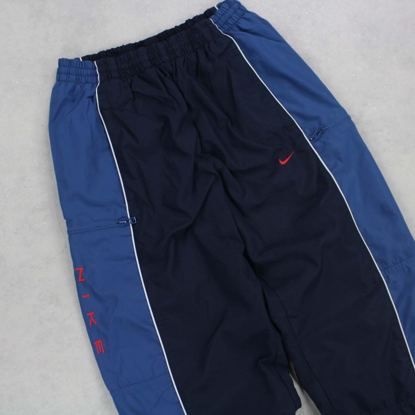 SUPER RARE 2000s Trackpants Navy-Kikonat