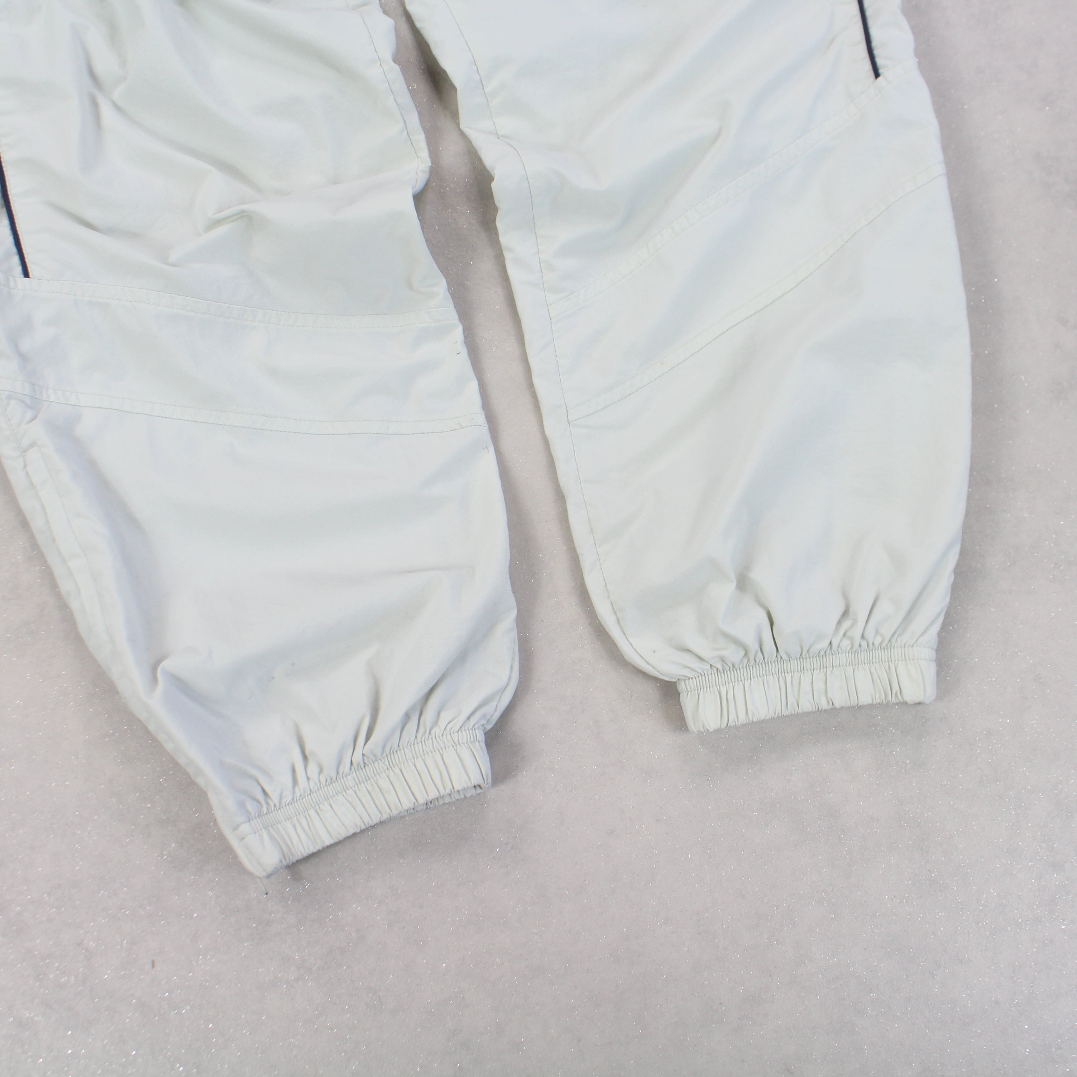 RARE 1990s Trackpants Cream-Kikonat