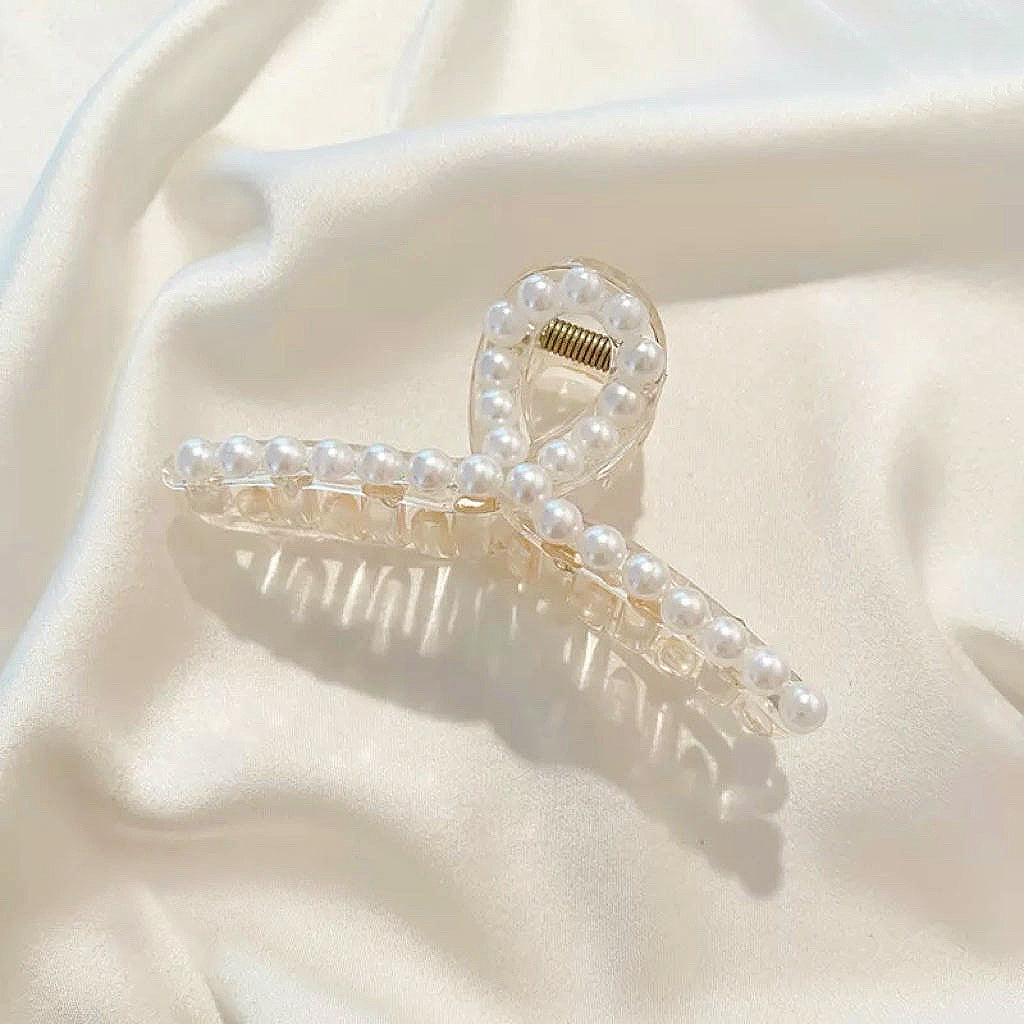 Pearl Reverie Hair Claw