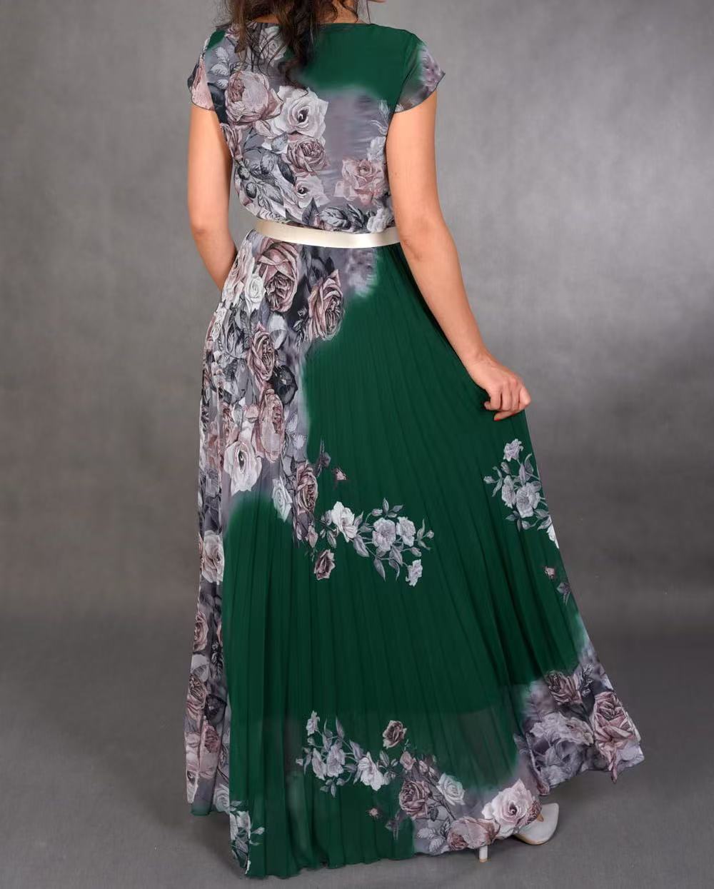 🌺 SPÓDNICA MAXI PLISOWANA Z KWIATOWYM NADRUKIEM – ROMANTYCZNY HIT SEZONU!