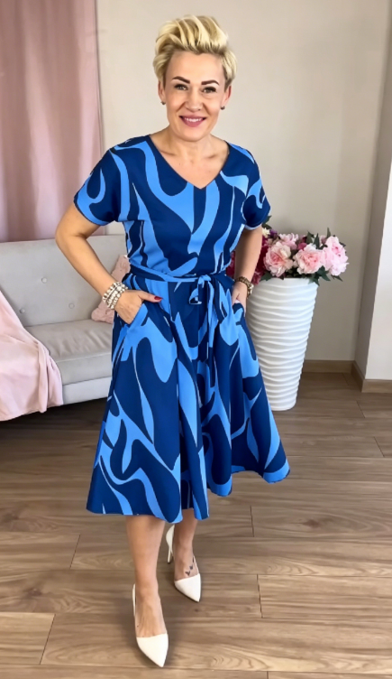 ✨Oferta specjalna -48% TANIEJ✨ Sukienka z paskiem i kieszeniami