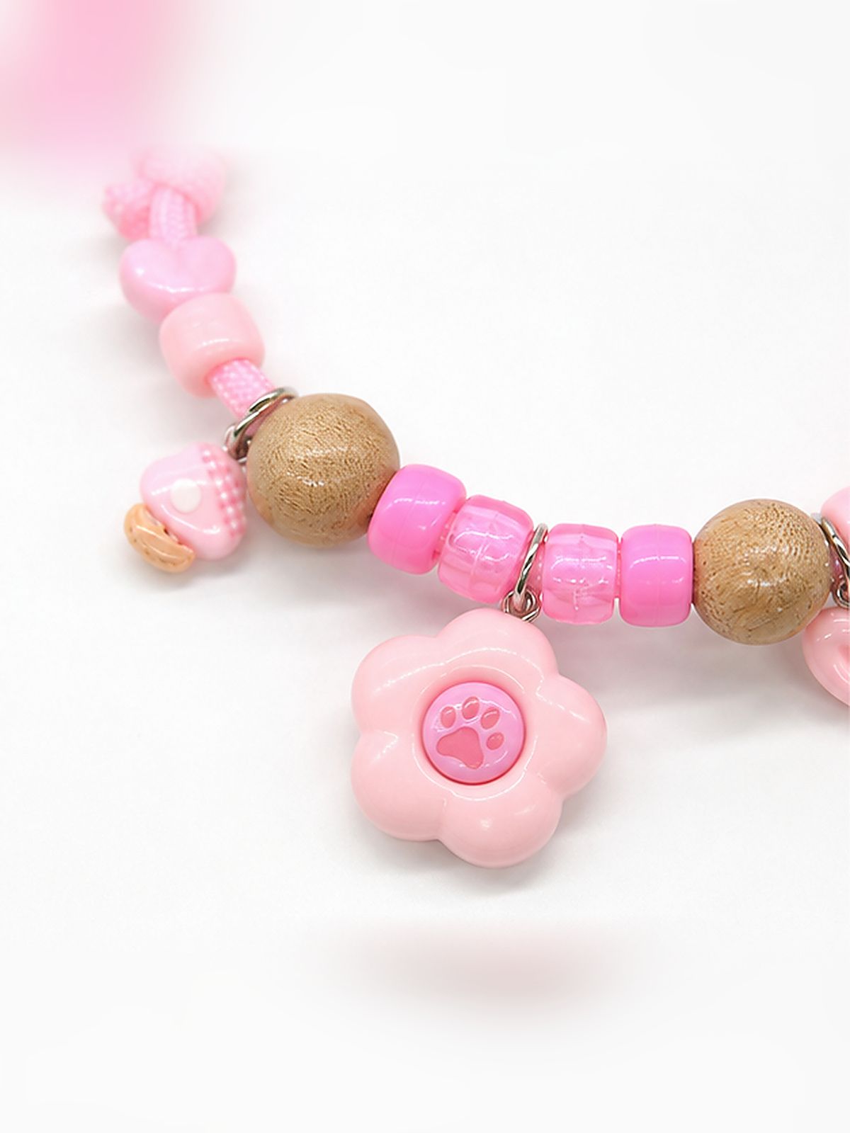 Botanical scent adjustable pet collar