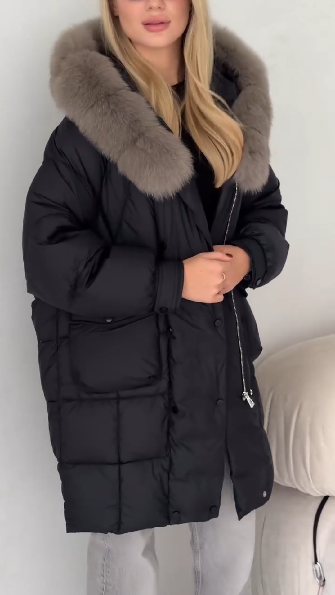 Elegant Black Down Coat with Plush Grey Accent