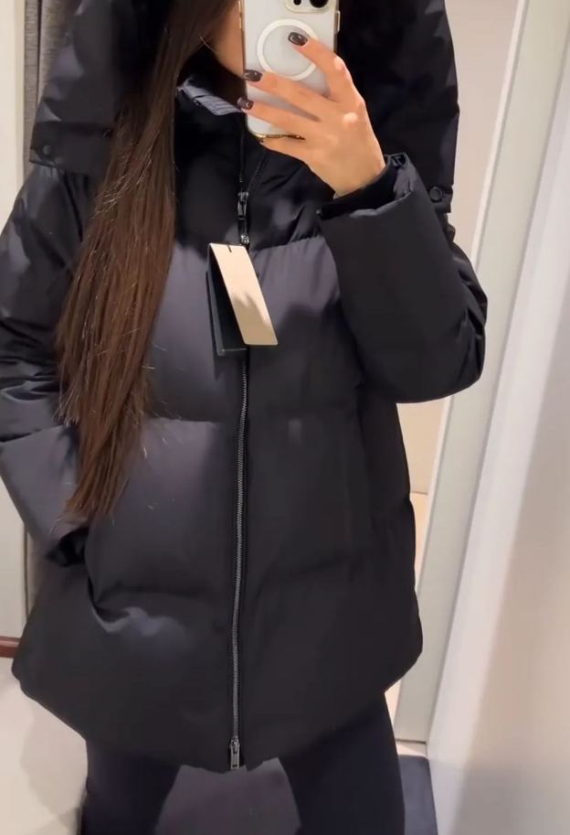 [Copy]Two - Way Wear Beige Faux Fur Vest with Hood