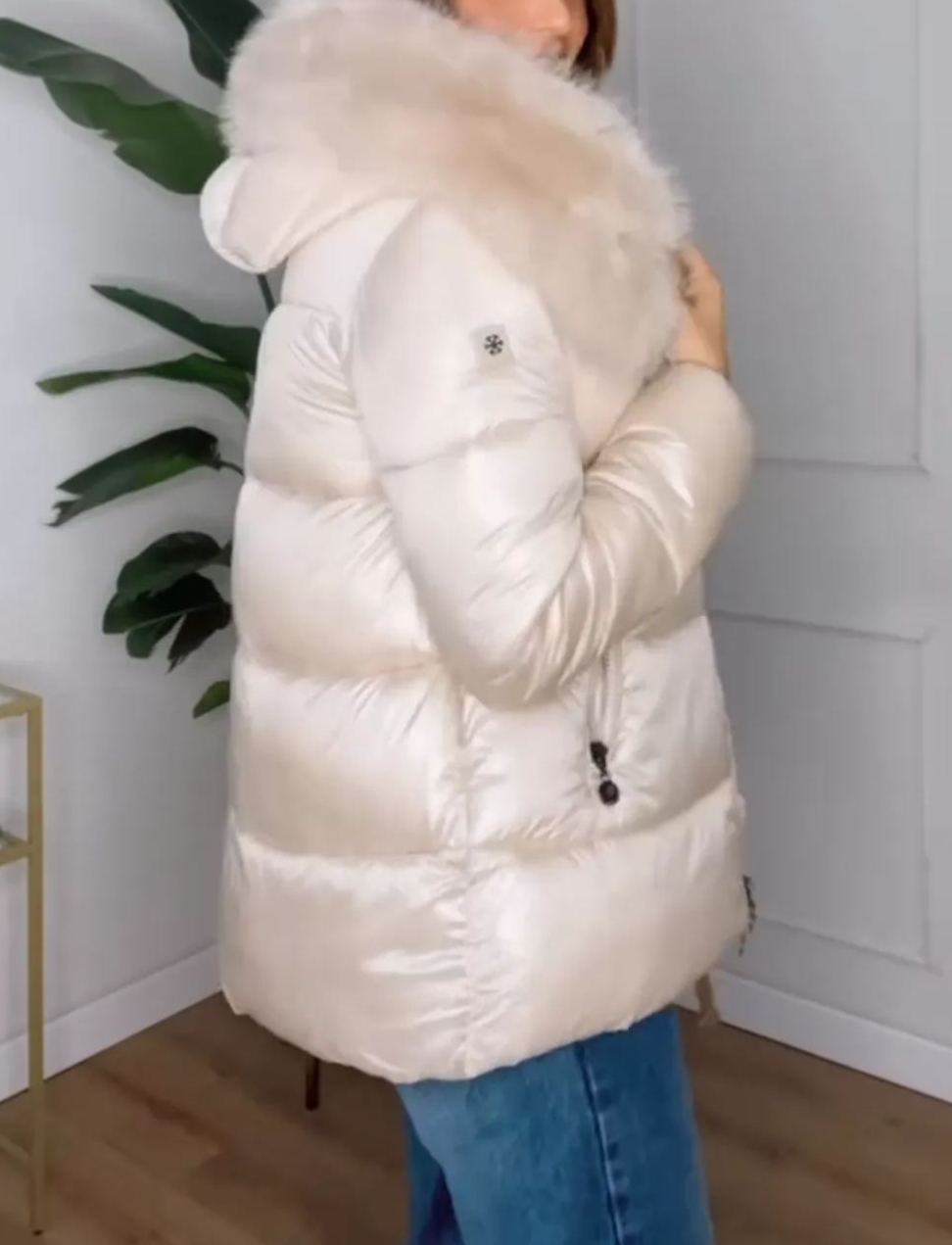 [Copy]Light Gray Faux Fur Zip - up Bomber Jacket