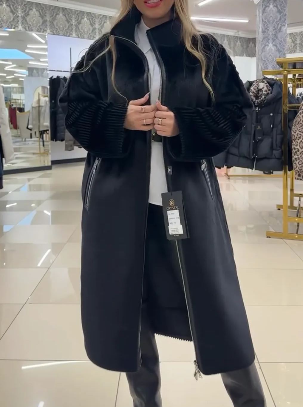 [Copy]Luxurious Faux Fur Hooded Coat with Belt