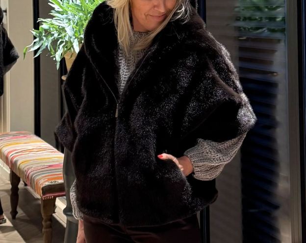 [Copy]Long Faux Fur Coat with Zipper