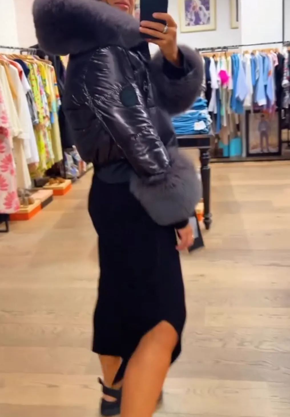 [Copy]Two - Way Wear Puffer Coat with Furry Hood