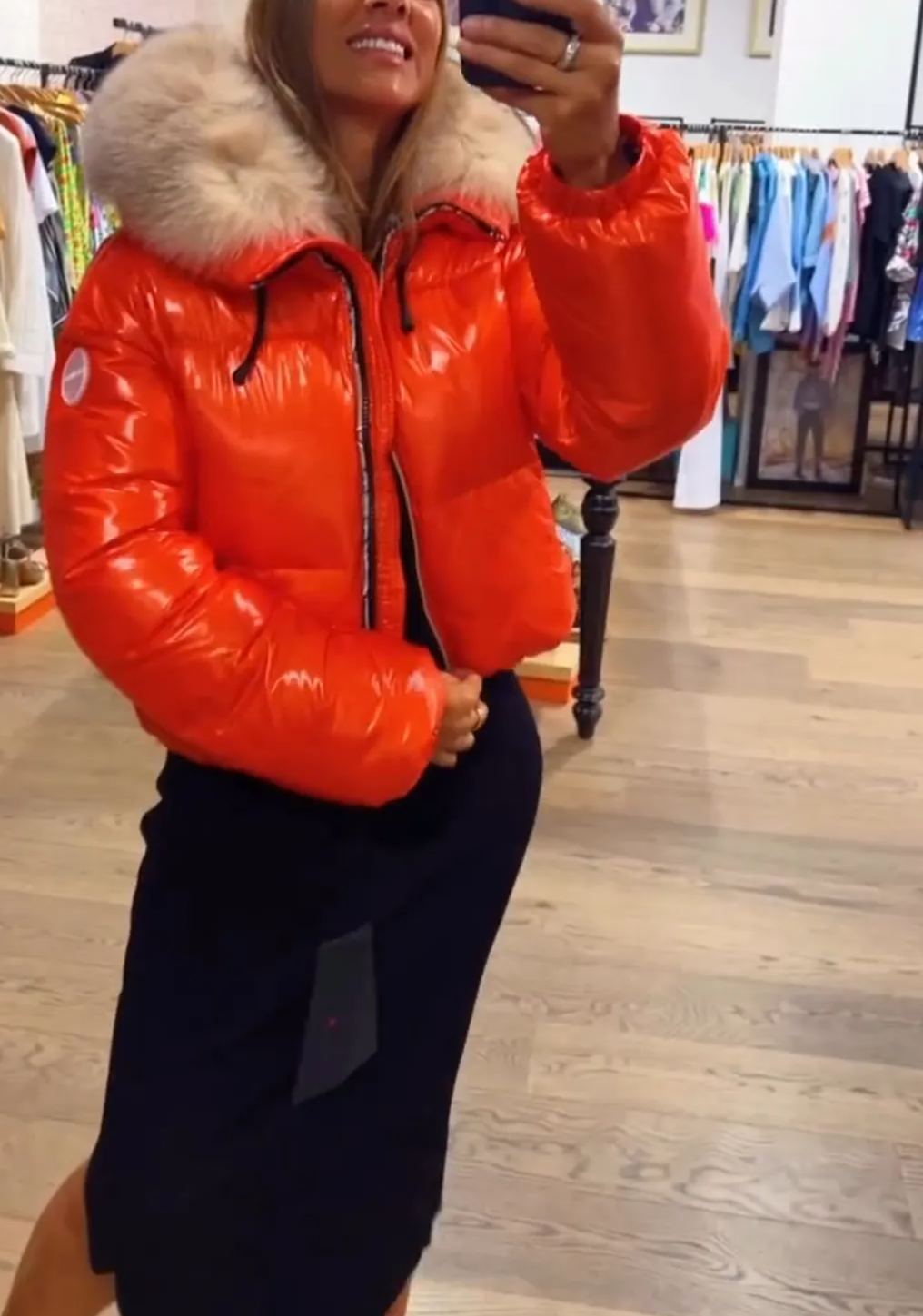 [Copy]Short Shiny Puffer Jacket with Faux Fur Trim