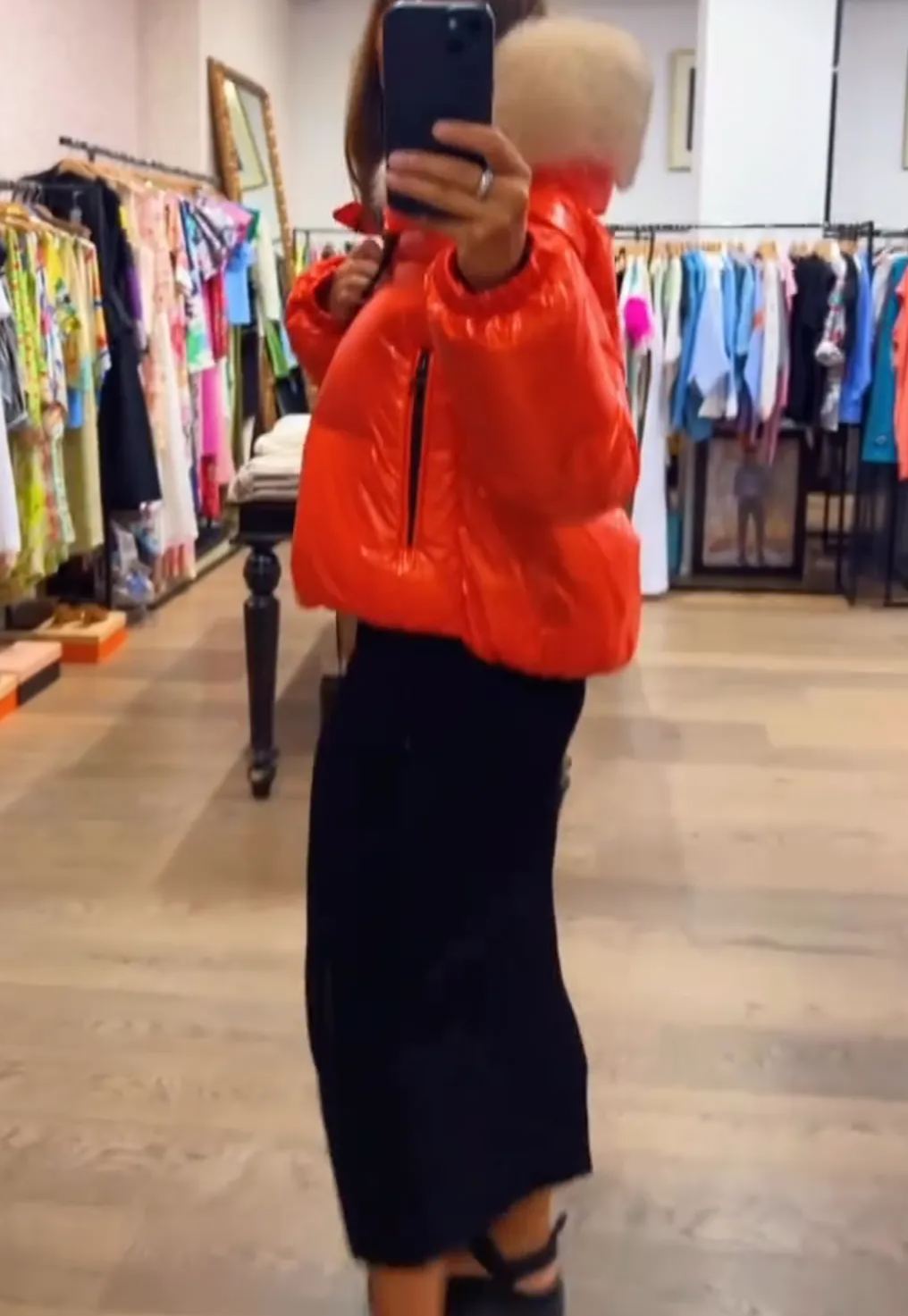 [Copy]Short Shiny Puffer Jacket with Faux Fur Trim