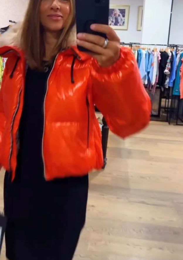 [Copy]Short Shiny Puffer Jacket with Faux Fur Trim
