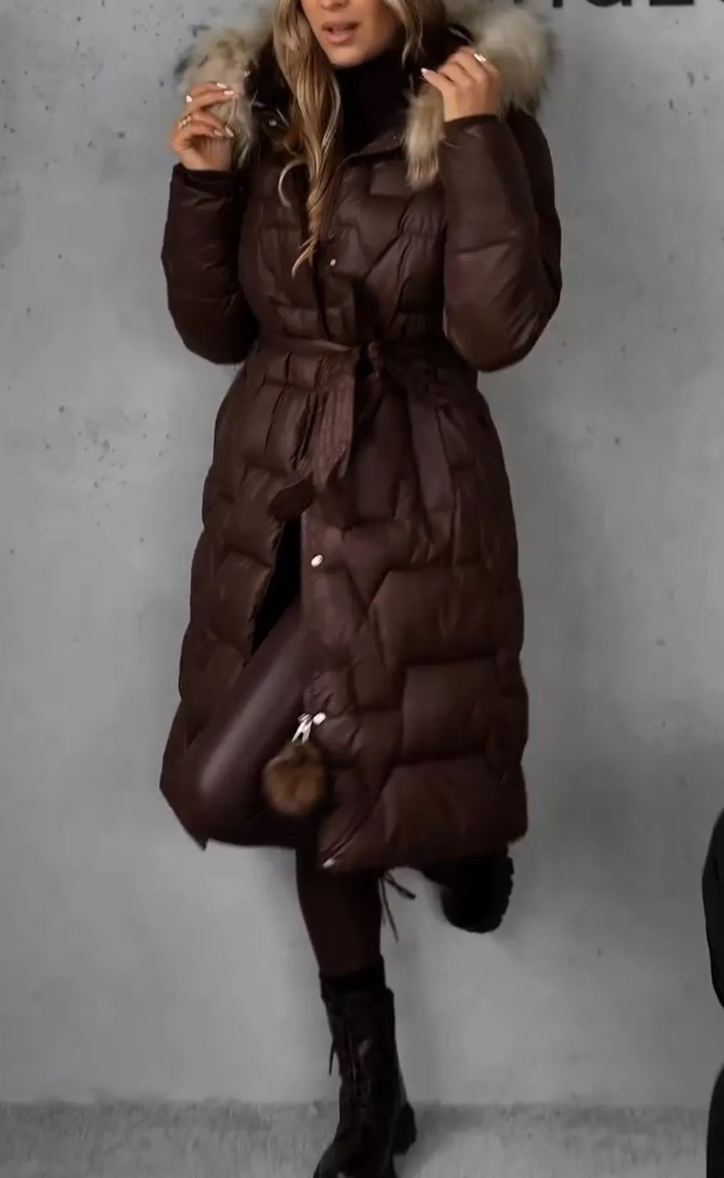 [Copy]Long Puffer Coat with Faux Fur Hood