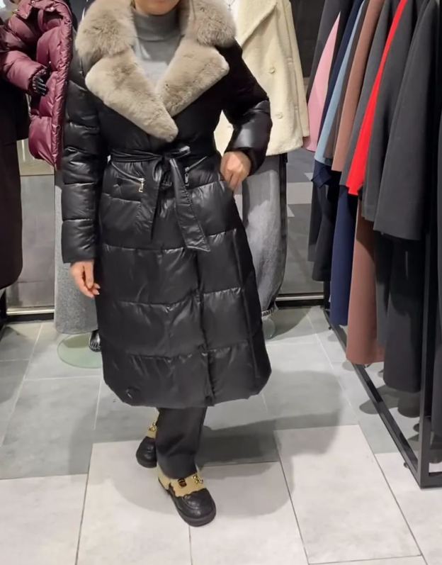 [Copy]Black Mid - Length Puffer Coat with Brown Faux Fur Hood