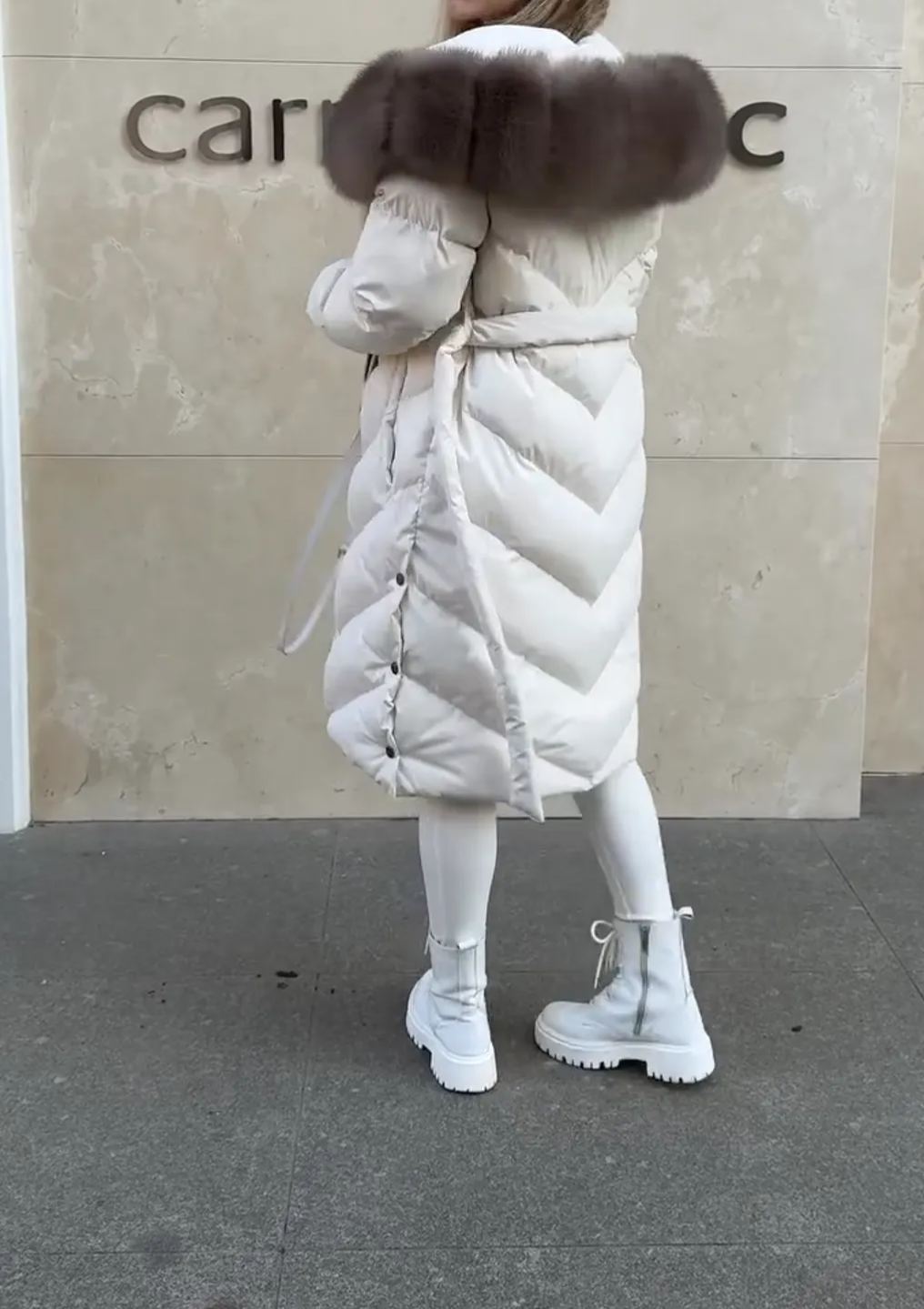 [Copy]Elegant Beige Down Jacket with Plush Hood