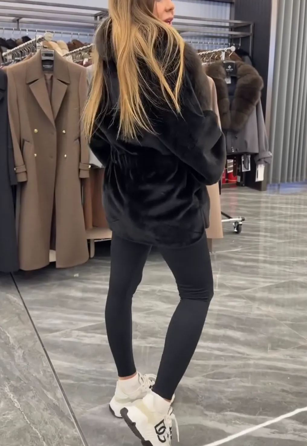 [Copy]White and Grey Faux Fur Short Coat with Belt