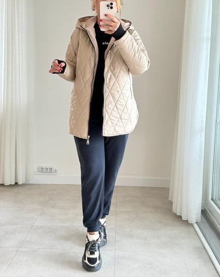 [Copy]Taupe Short Puffer Jacket with Hood