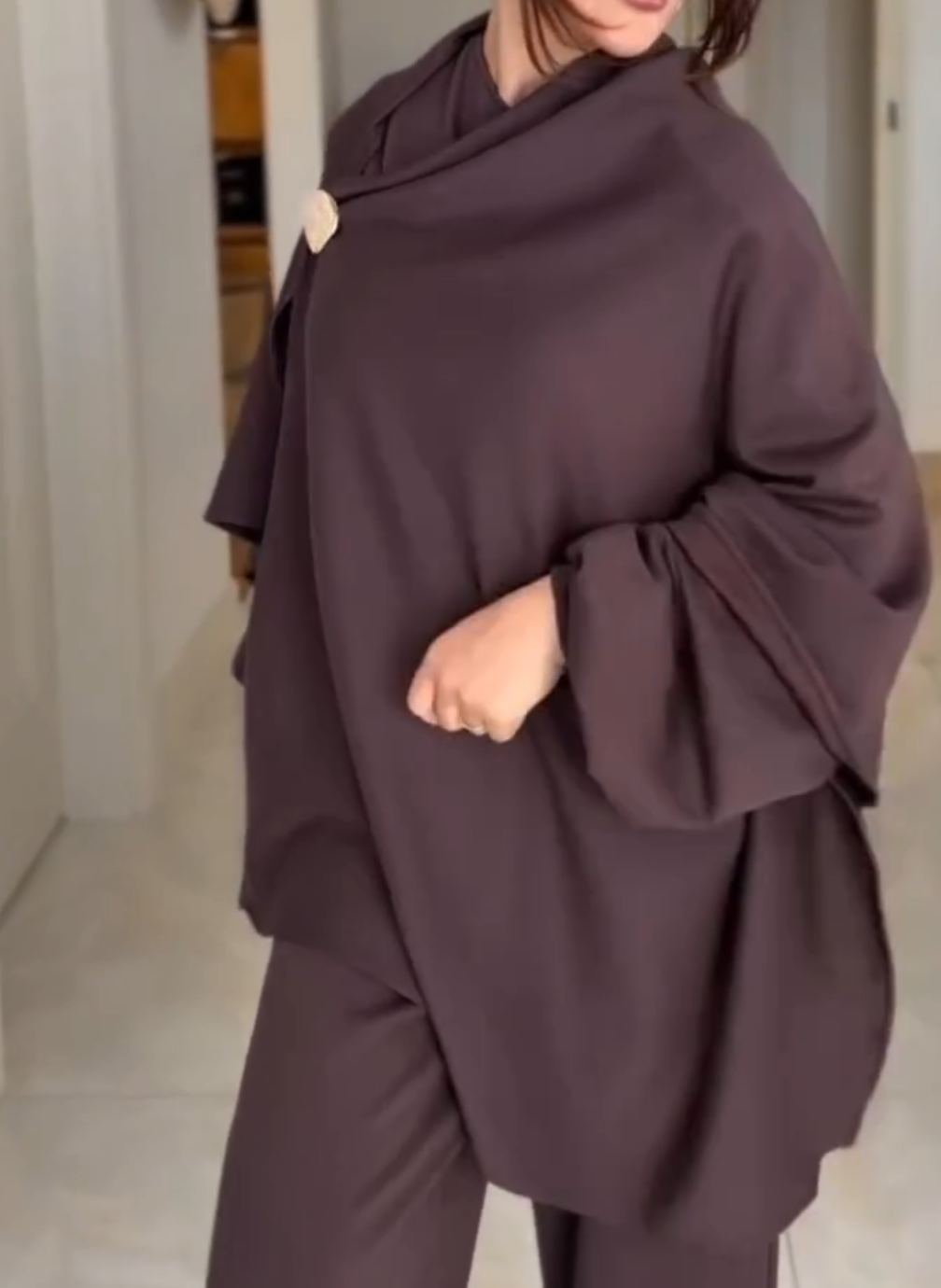 [Copy]Chocolate Brown Mixed-Media Coat (Faux Fur Front + Textured Knit Sleeves)