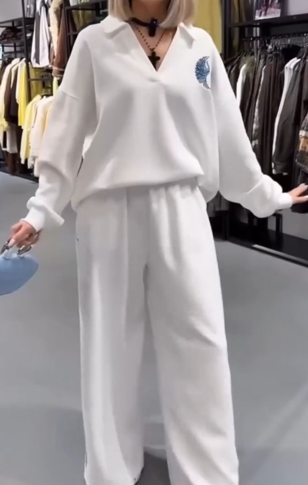 [Copy]Chocolate Brown Oversized Two-Piece Set: Half-Zip Sweatshirt with Bow Embroidery + Wide Leg Pants