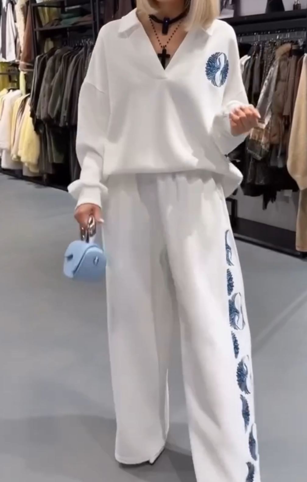 [Copy]Chocolate Brown Oversized Two-Piece Set: Half-Zip Sweatshirt with Bow Embroidery + Wide Leg Pants