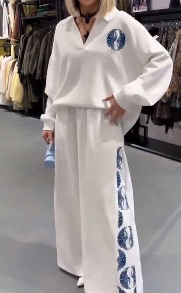 [Copy]Chocolate Brown Oversized Two-Piece Set: Half-Zip Sweatshirt with Bow Embroidery + Wide Leg Pants