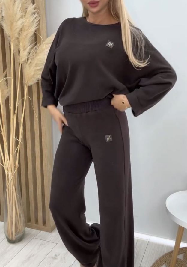 [Copy]Chocolate Brown Oversized Two-Piece Set: Button-Up Shirt + Wide Leg Pants with Tape Detail