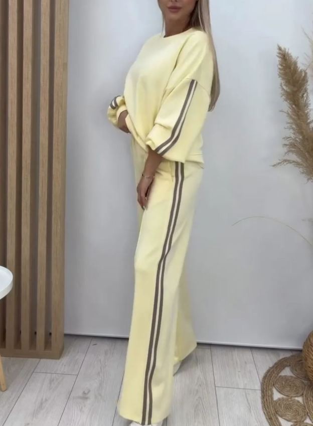 [Copy]Dark Brown Oversized Two-Piece Set: Batwing Sleeve Sweatshirt + Flared Pants