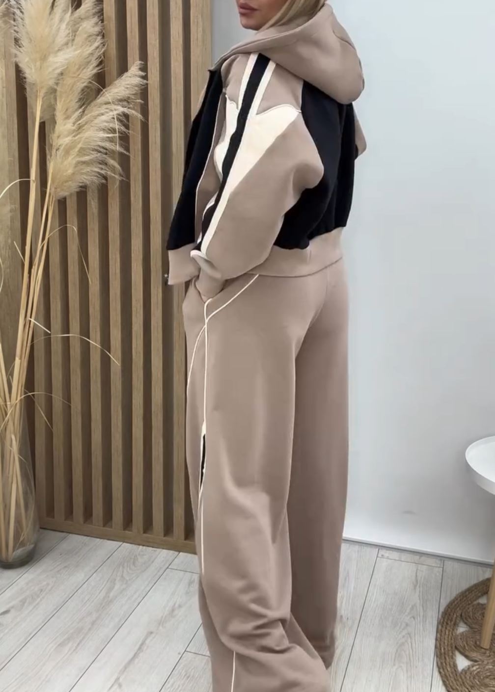 [Copy]Two-Tone Denim Two-Piece Set: Cropped Jacket + Flared Pants