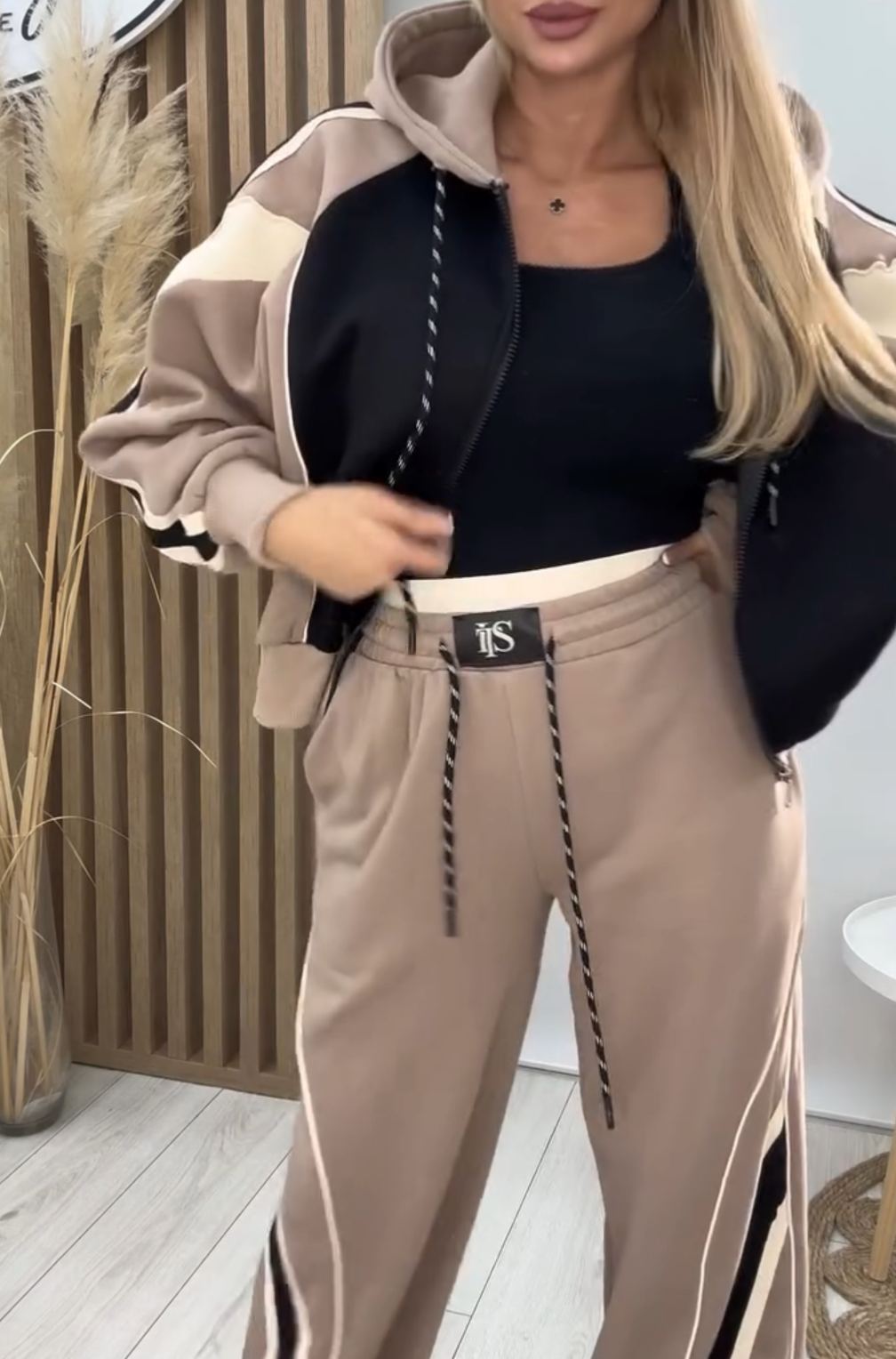 [Copy]Two-Tone Denim Two-Piece Set: Cropped Jacket + Flared Pants