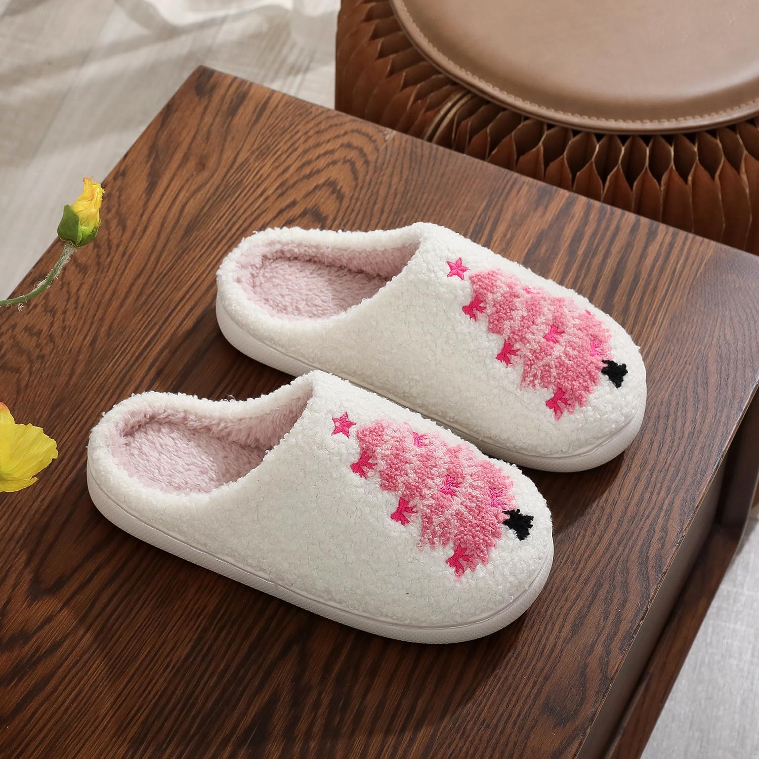 Casual Everyday Wear Plush Indoor Slippers For Men And Women