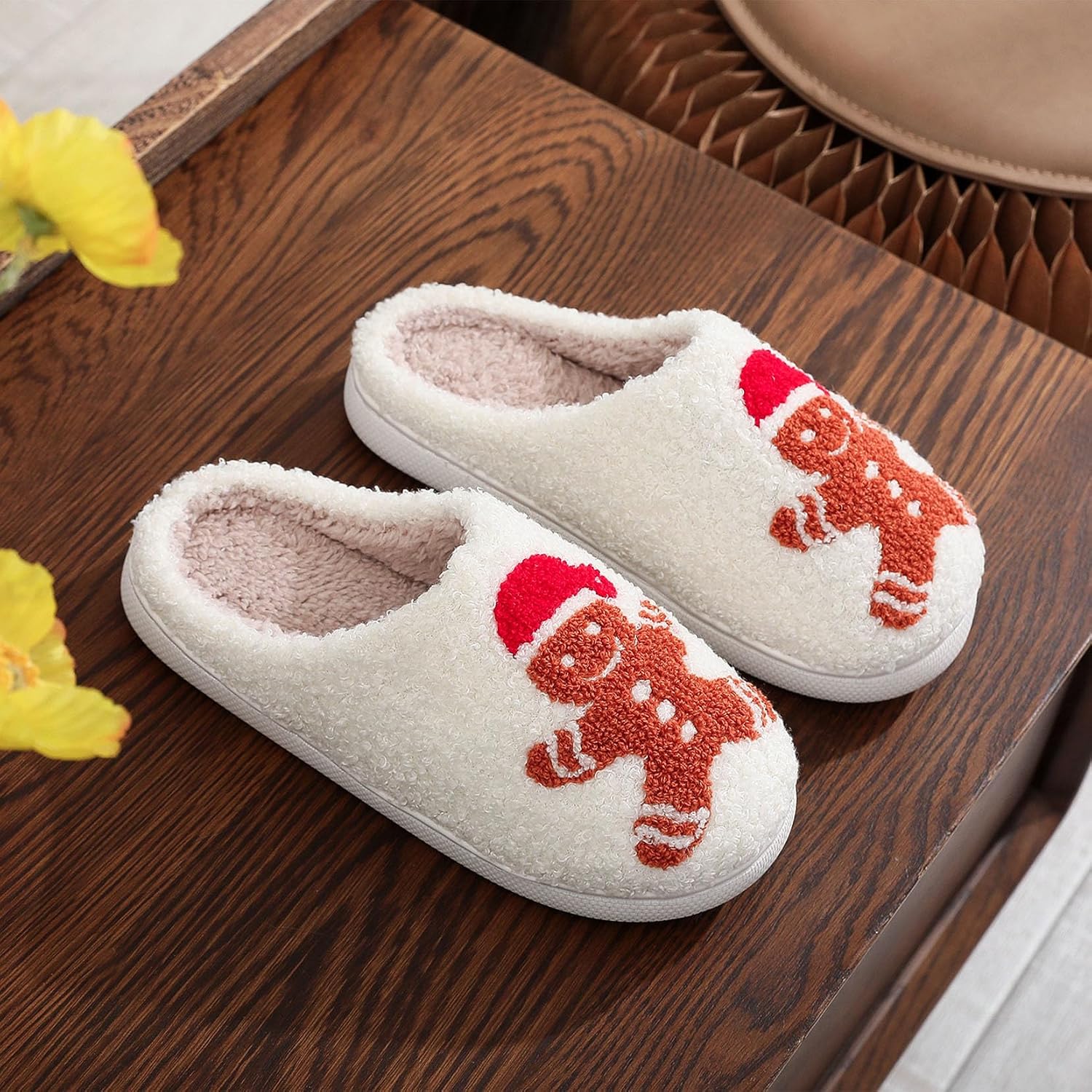 Casual Everyday Wear Plush Indoor Slippers For Men And Women