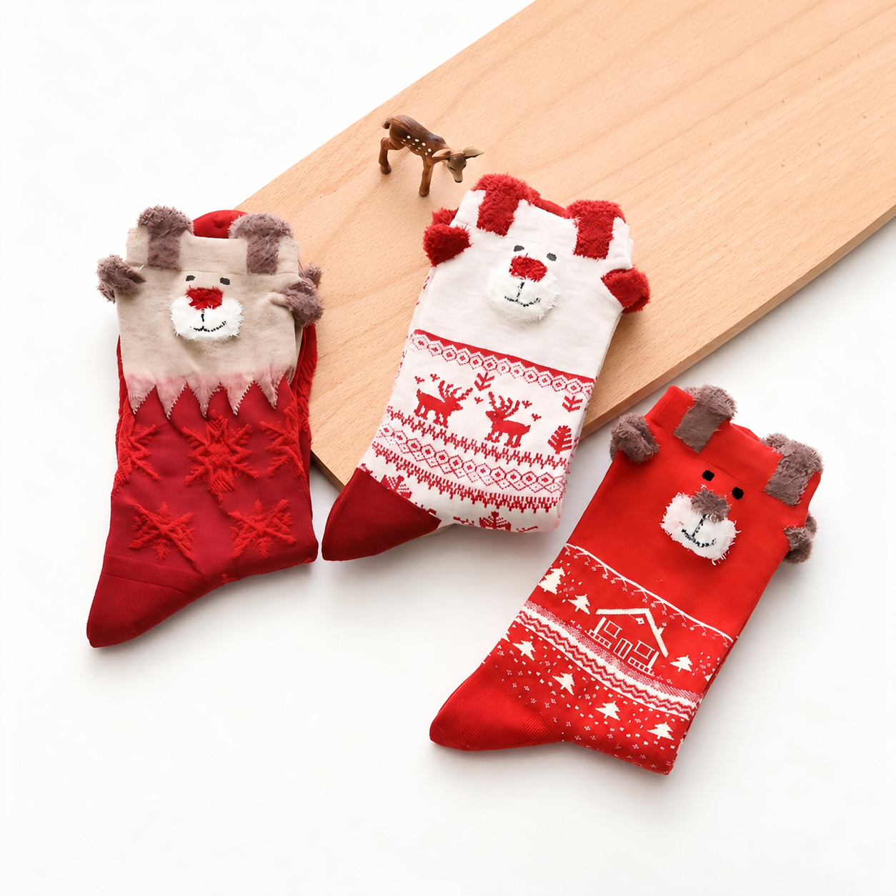 Casual Calf Christmas Pattern Crew Socks For Women