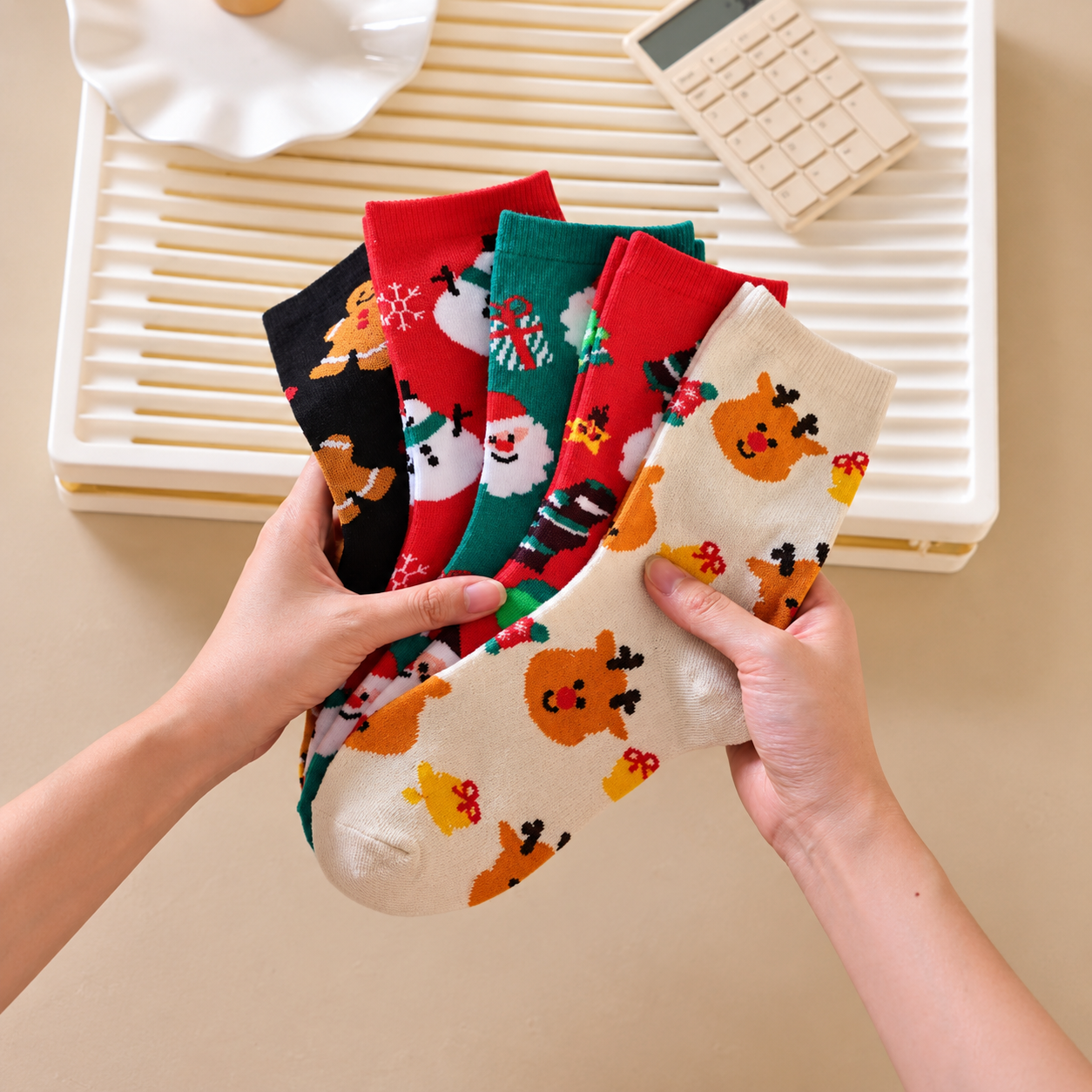 Casual Calf Christmas Pattern Crew Socks For Women