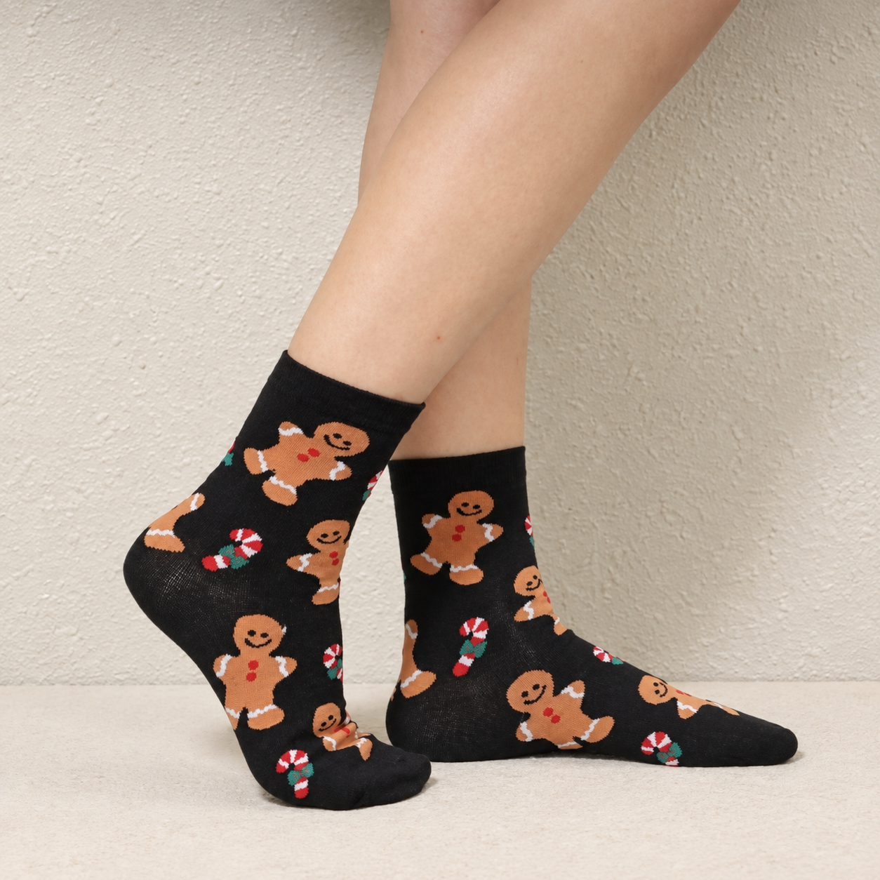 Casual Calf Christmas Pattern Crew Socks For Women