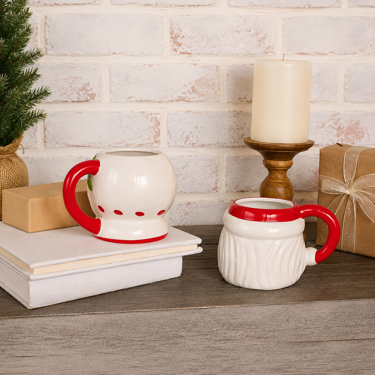 2 Pieces 20Oz Santa Themed Coffee Mugs With Gifts