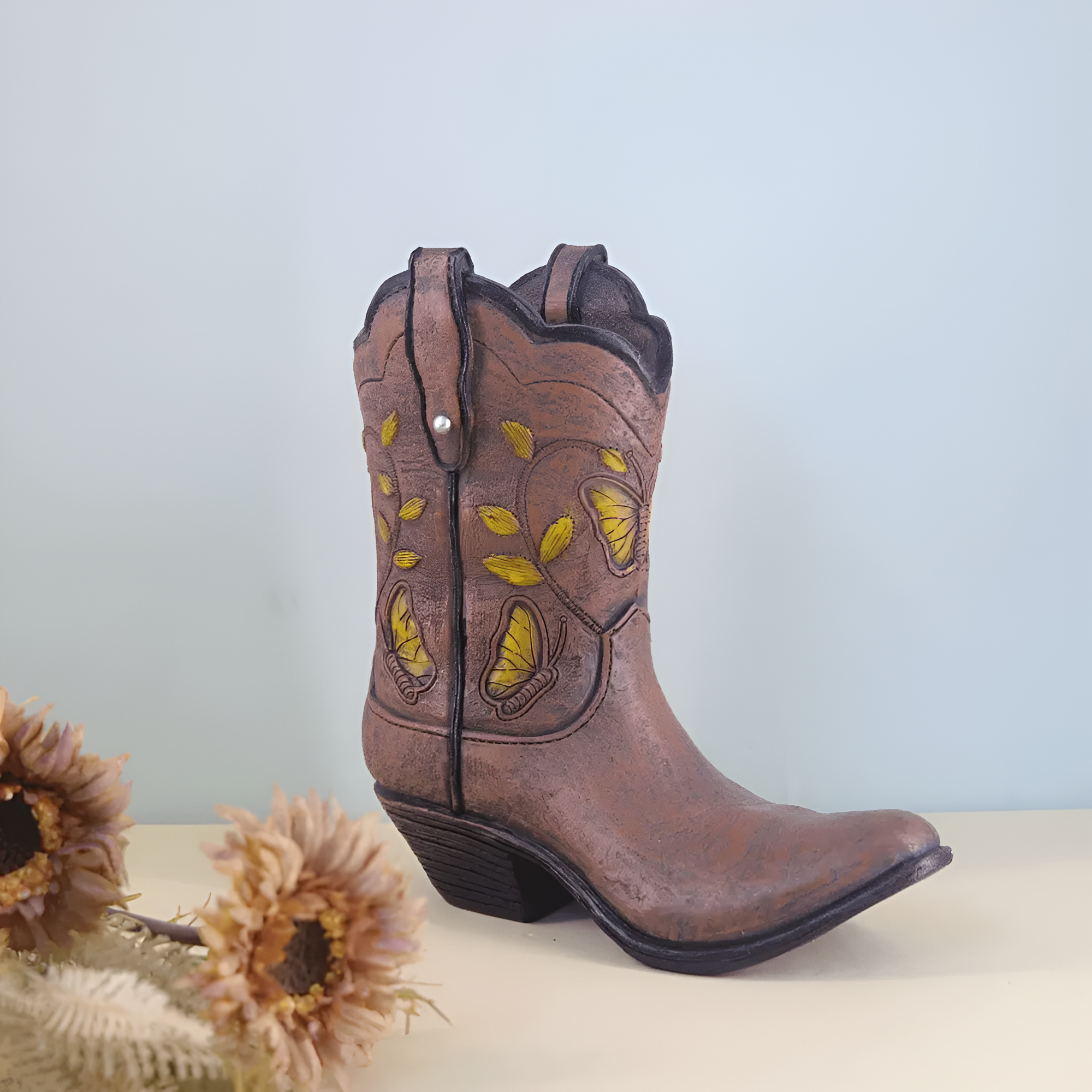 Manual Resin Architectural Shrub Western Footwear Vase