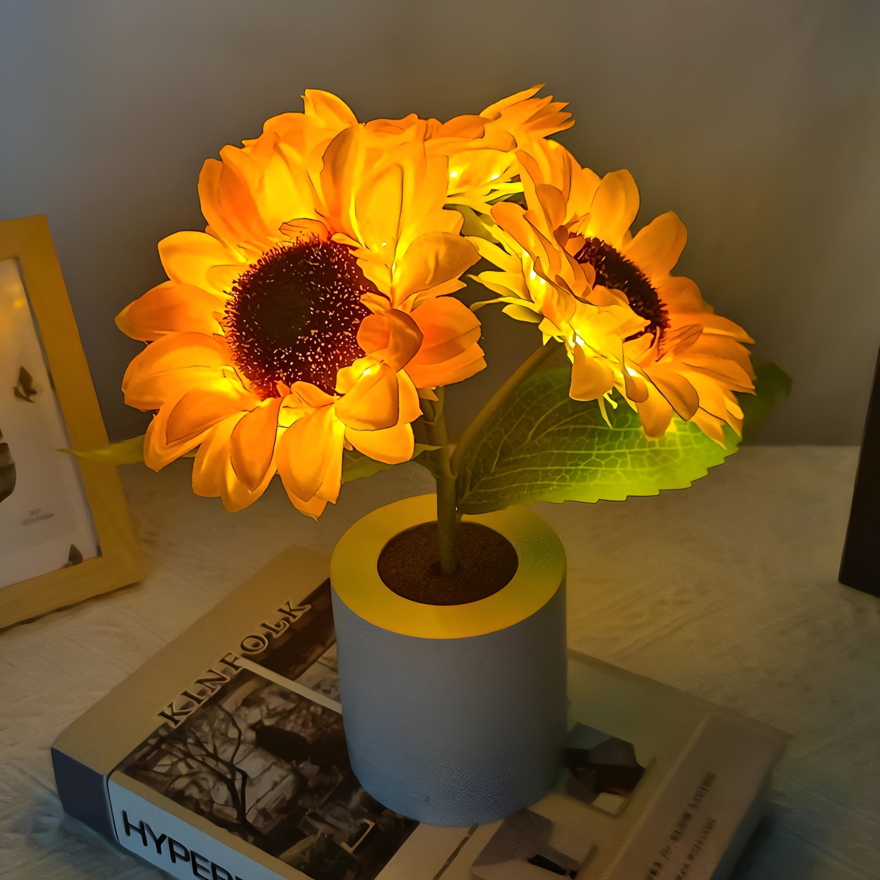Sunflower Shaped LED Rechargeable Table Lamp