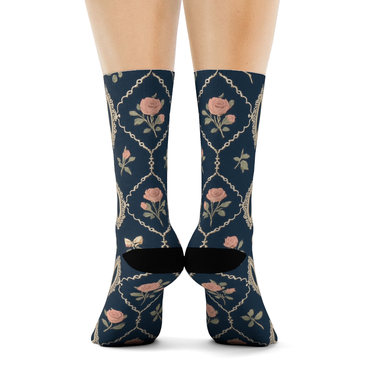 Cameo Lattice With Mary In Blue Cloak soft everyday crew socks