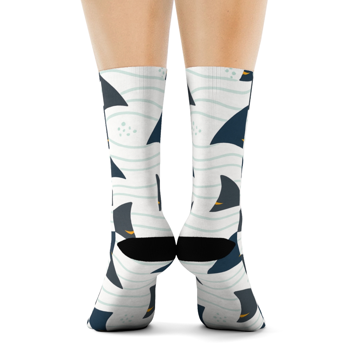 Ocean Currents With Shark Fin Parade soft everyday crew socks