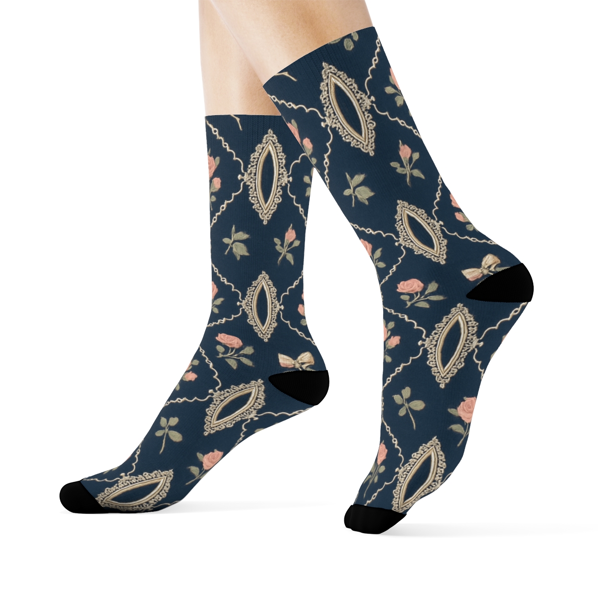 Cameo Lattice With Mary In Blue Cloak soft everyday crew socks