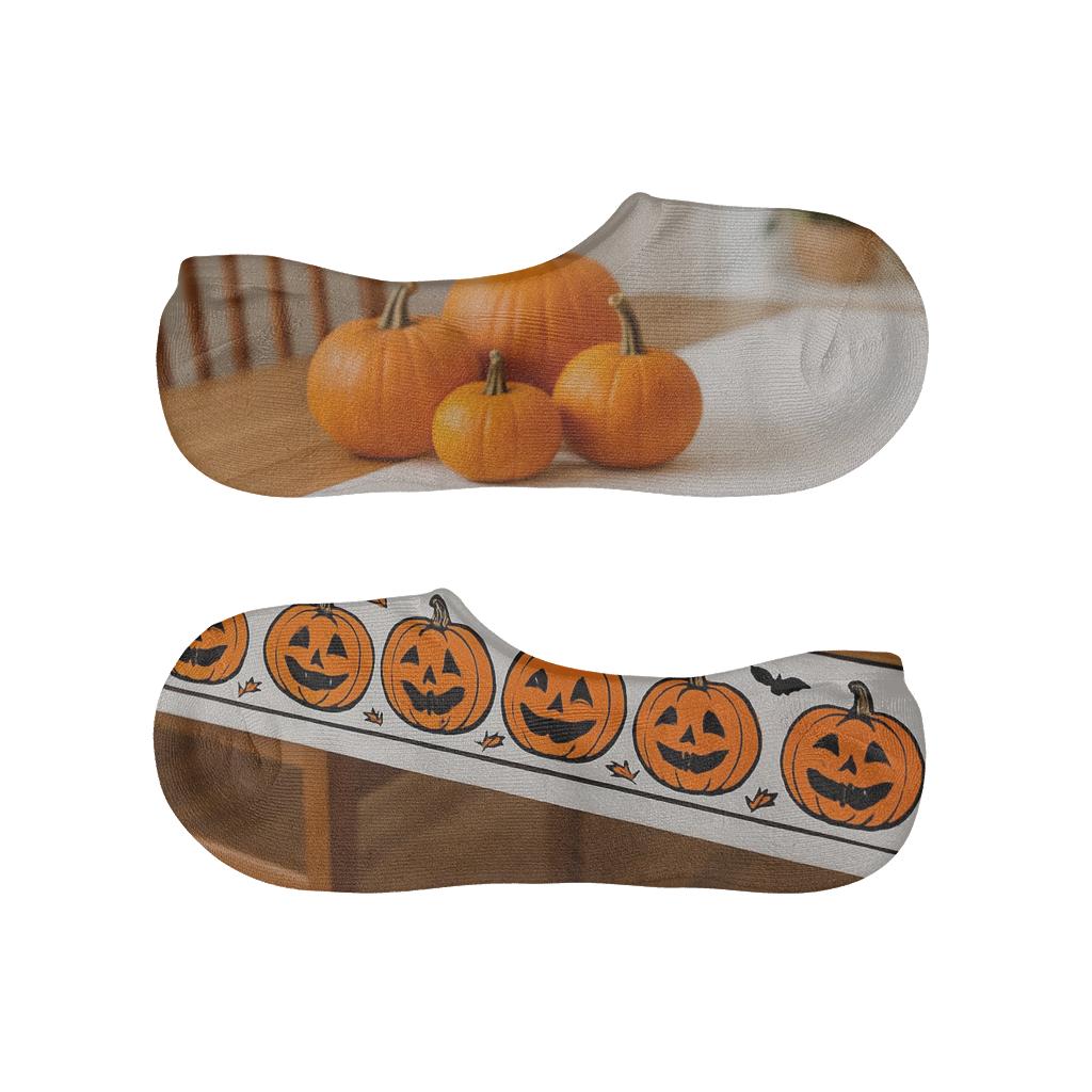 Jack O Lantern Border Pattern On White Background soft cotton no-show socks