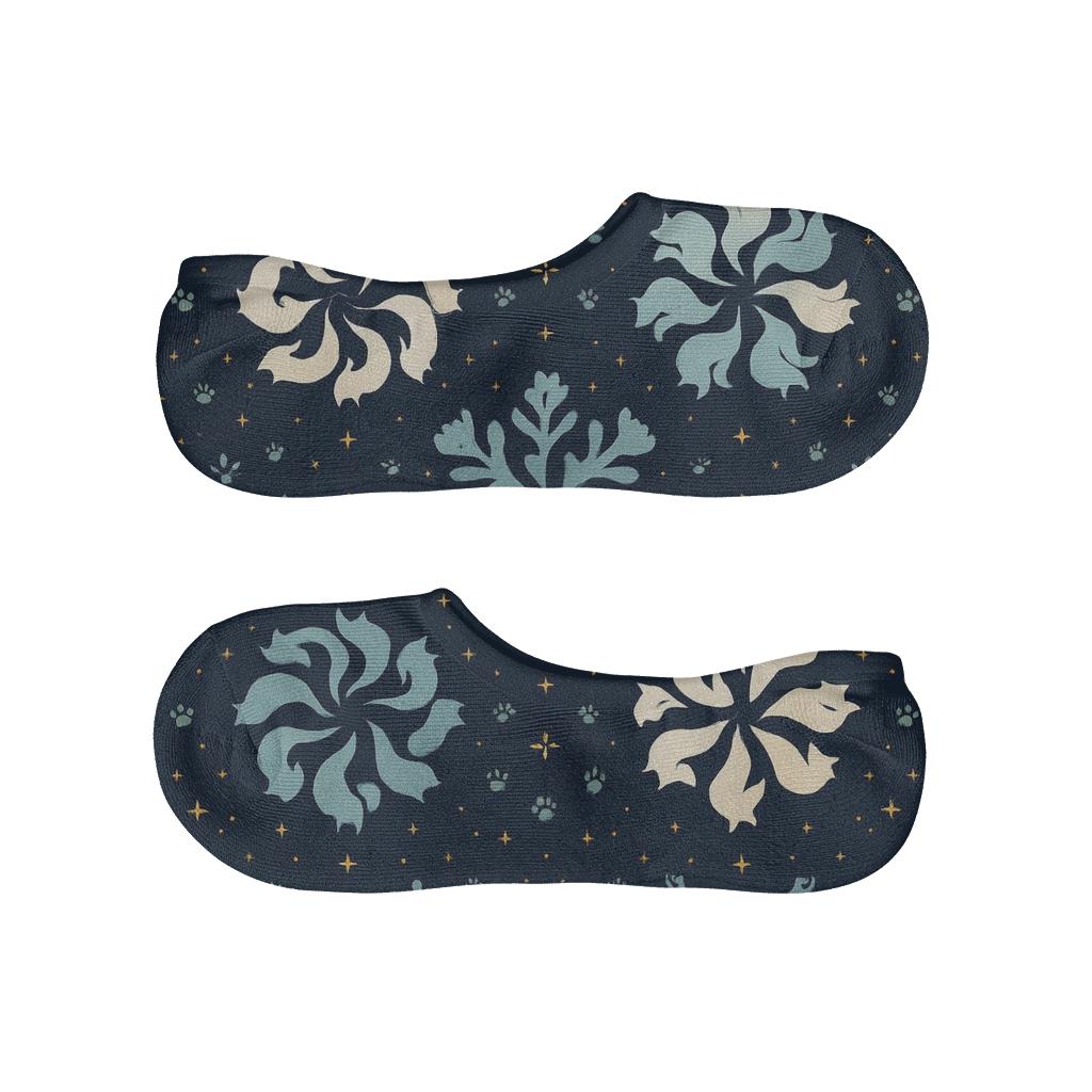 Snowflake Paw Tessellation On Navy Background soft cotton no-show socks