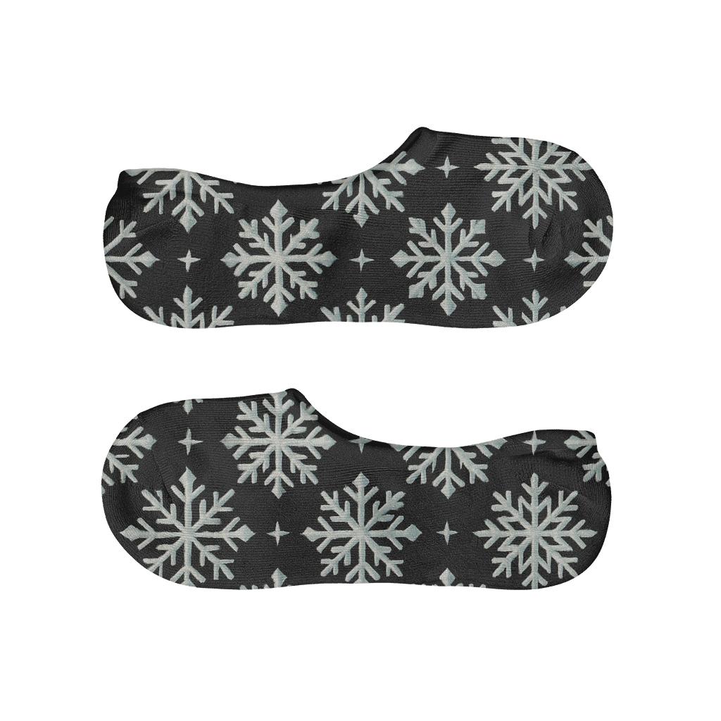 Midnight Snowflake Tessellation On Black Background soft cotton no-show socks