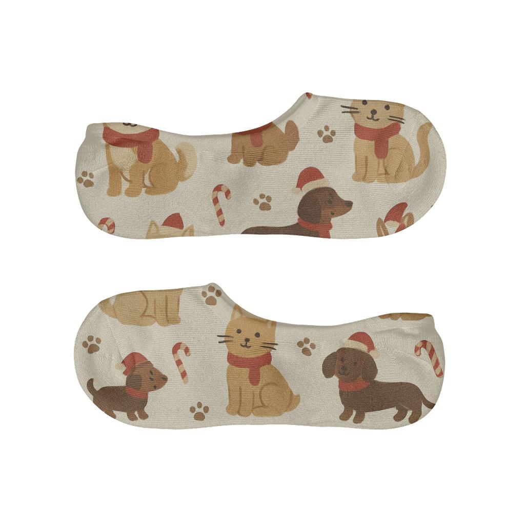 Holiday Pet Parade Scatter On Cream anti-slip no-show socks