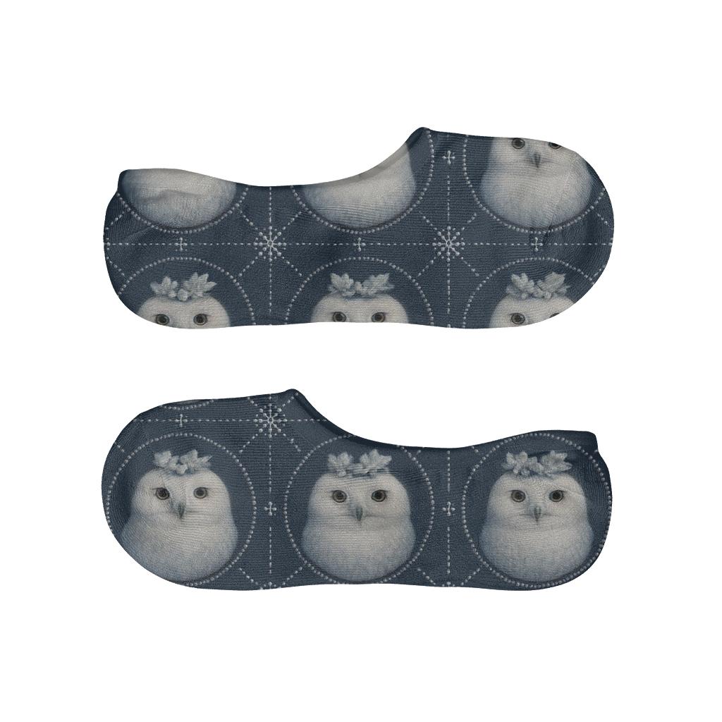 Snowy Owl Lattice On Midnight comfortable invisible socks