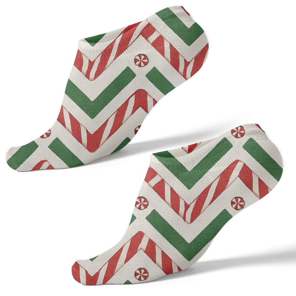 Candy Cane Chevron On Snow White Field comfortable cotton ankle socks